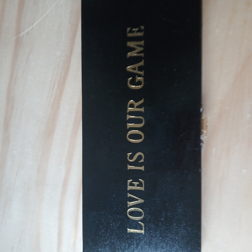 Gold Tennis Racket Decor - Picture 4 of 6
